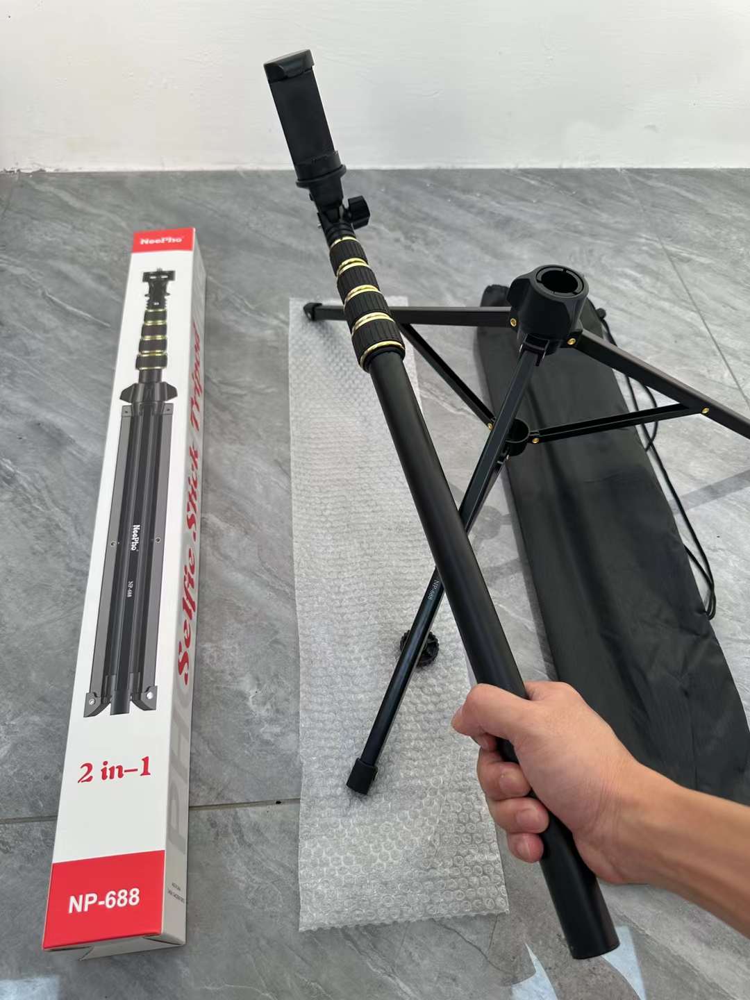 NeePho NP-688 7-Foot Adjustable 2-in-1 Wireless Selfie Stick Tripod